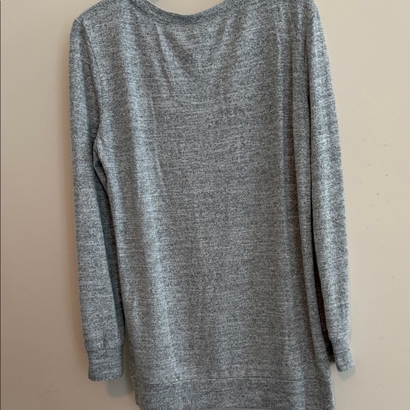 Fashion Brand Company Gray Lightweight Crewneck Sweater - Picture 4 of 4